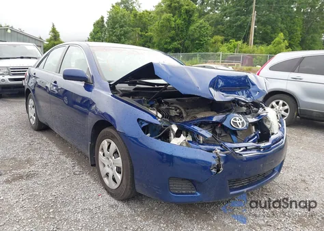 2011 Toyota Camry Le z USA, uszkodzony, nr VIN 4T1BF3EK4BU707127